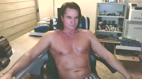 Snapshot of cucuforcocopuffs chatting on 12-26-24, 03:49 Yup... kinda old but Stop in and say hello online show from 12-26-24, 03:49