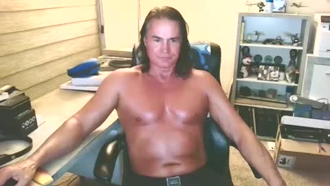 Snapshot of cucuforcocopuffs chatting on 09-13-25, 05:18 Yup... kinda old but Stop in and say hello online show from 09-13-25, 05:18