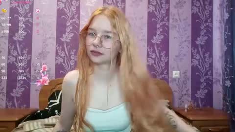 Snapshot of cucumber_kringe chatting on 10-08-25, 07:17 Sia online show from 10-08-25, 07:17