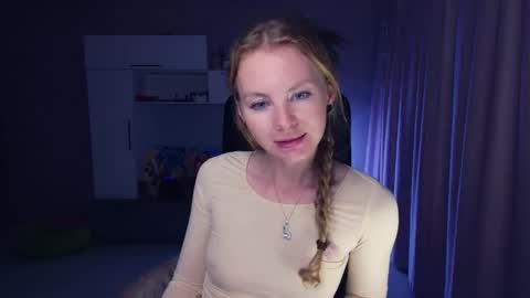 Snapshot of cuddle_kitten chatting on 11-10-25, 03:33 Alexia online show from 11-10-25, 03:33