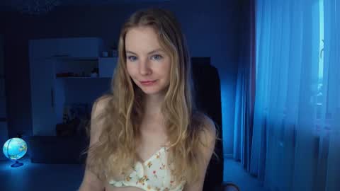 Snapshot of cuddle_kitten chatting on 01-12-26, 06:07 Alexia online show from 01-12-26, 06:07