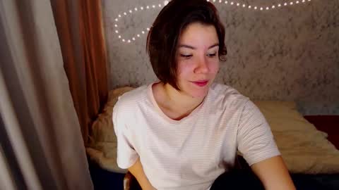 cuddlies153715 online show from 10-21-25, 02:45