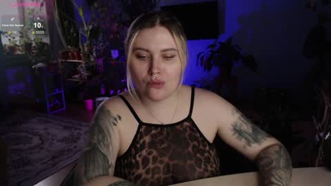 Snapshot of cuddlieschris chatting on 12-13-24, 04:43 Chris online show from 12-13-24, 04:43