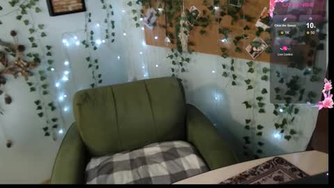 Snapshot of cuddlieschris chatting on 10-05-25, 06:12 Chris online show from 10-05-25, 06:12