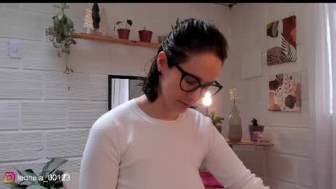 Leonela online show from 07-10-26, 03:25