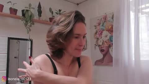 Leonela online show from 07-18-26, 04:55