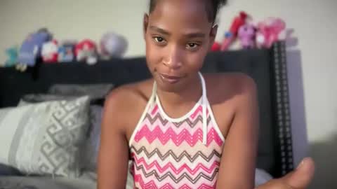 cum2charmxx online show from 05-20-26, 12:22