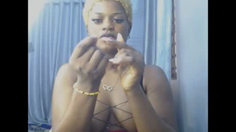 Snapshot of cum_ebony_petitxx chatting on 06-14-26, 06:59 cath online show from 06-14-26, 06:59