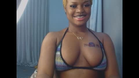 Snapshot of cum_ebony_petitxx chatting on 06-17-26, 06:27 cath online show from 06-17-26, 06:27