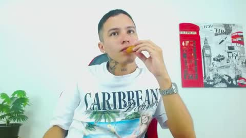 cumandres online show from 04-28-26, 03:17