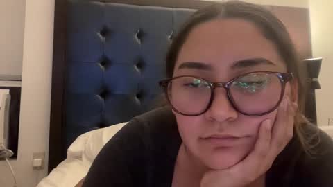 Snapshot of cumberinme chatting on 01-12-26, 06:07 cumberinme online show from 01-12-26, 06:07