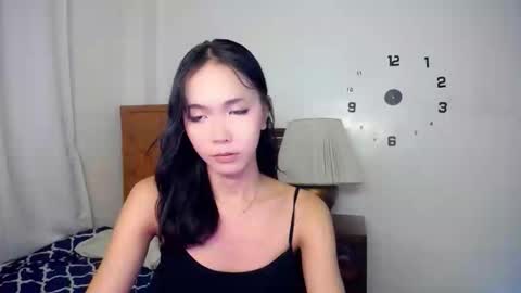 Snapshot of cumcute_ellez chatting on 04-12-26, 12:21 Elle online show from 04-12-26, 12:21