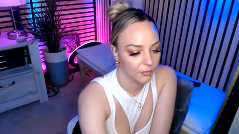 cumguzzlingskank online show from 04-06-26, 01:36