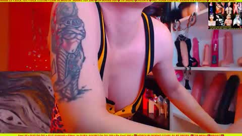 cuminmenowbby online show from 11-11-25, 01:44