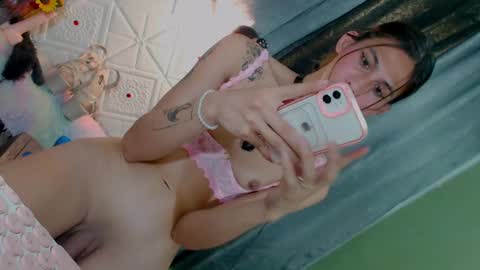 Snapshot of cumm_thiara1999 chatting on 02-27-25, 01:59 YOUR KWEEN STELLINA online show from 02-27-25, 01:59