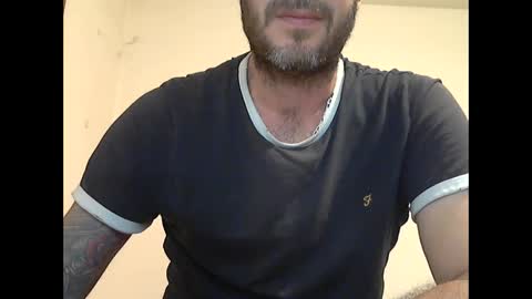 Snapshot of cummincock04 chatting on 01-24-25, 11:02 cummincock04 online show from 01-24-25, 11:02