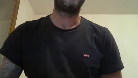 Snapshot of cummincock04 chatting on 10-12-25, 04:44 cummincock04 online show from 10-12-25, 04:44