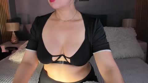 Cumming Loving online show from 11-24-25, 08:30