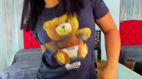 Snapshot of cumming_tiffani chatting on 02-12-25, 12:01 cumming tiffani online show from 02-12-25, 12:01