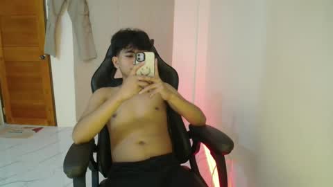 Snapshot of cummingyu chatting on 12-18-24, 12:07 cummingyu online show from 12-18-24, 12:07