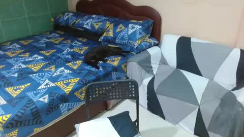 Snapshot of cummleahcumm chatting on 03-04-25, 05:32 Leah Vergara online show from 03-04-25, 05:32