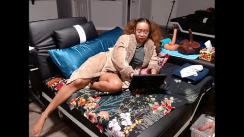 Nia Reese online show from 04-28-26, 02:49