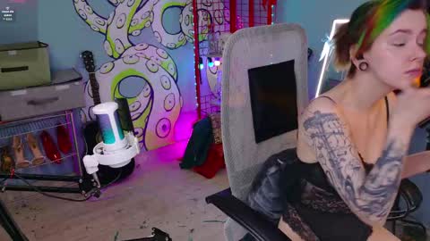 CUMpotikEve online show from 04-27-26, 03:59