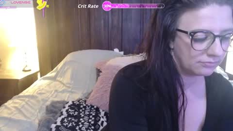 Snapshot of cumqueen101 chatting on 09-24-25, 04:21 Kasey online show from 09-24-25, 04:21