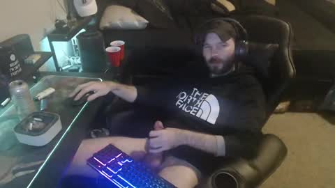 Snapshot of cumslinger2003 chatting on 12-24-24, 10:01 cumslinger2003 online show from 12-24-24, 10:01