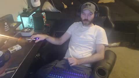 Snapshot of cumslinger2003 chatting on 12-26-24, 06:30 cumslinger2003 online show from 12-26-24, 06:30