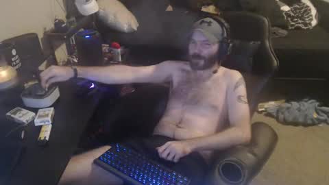 Snapshot of cumslinger2003 chatting on 12-29-24, 09:17 cumslinger2003 online show from 12-29-24, 09:17