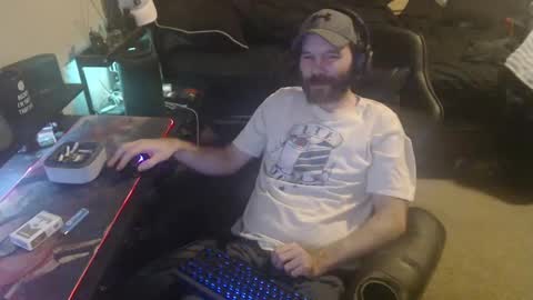 Snapshot of cumslinger2003 chatting on 01-15-25, 05:29 cumslinger2003 online show from 01-15-25, 05:29