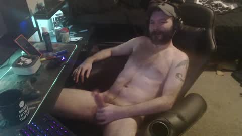 Snapshot of cumslinger2003 chatting on 02-25-25, 01:28 cumslinger2003 online show from 02-25-25, 01:28