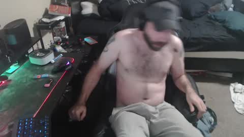 Snapshot of cumslinger2003 chatting on 09-23-25, 09:29 cumslinger2003 online show from 09-23-25, 09:29