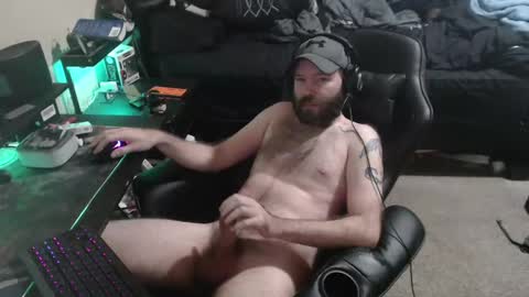 Snapshot of cumslinger2003 chatting on 10-21-25, 09:26 cumslinger2003 online show from 10-21-25, 09:26