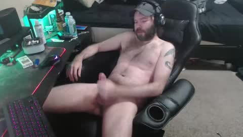 Snapshot of cumslinger2003 chatting on 11-25-25, 09:37 cumslinger2003 online show from 11-25-25, 09:37