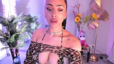 cupcake_izzy online show from 07-06-26, 06:10