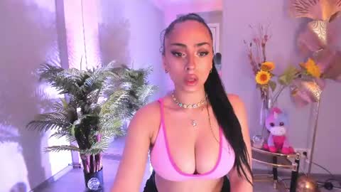 cupcake_izzy online show from 07-08-26, 05:17