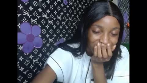 Snapshot of cupidxdoll chatting on 02-16-25, 05:37 cupidxdoll online show from 02-16-25, 05:37