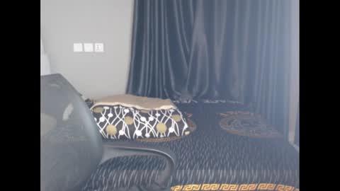 chloe online show from 12-18-24, 09:29