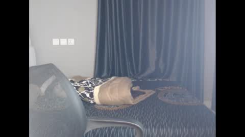 chloe online show from 12-20-24, 03:36