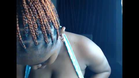 chloe online show from 12-22-24, 09:11