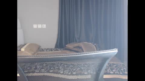 chloe online show from 01-01-25, 08:37