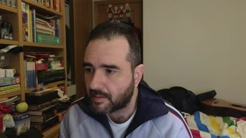 curiosillo1983 online show from 04-05-26, 12:46