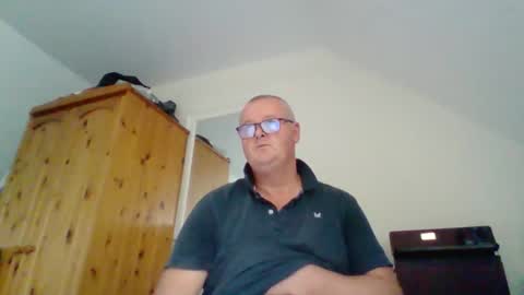 curiousax77 online show from 10-14-25, 12:50