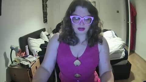 Shirley online show from 10-16-25, 10:11