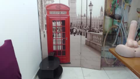 Vannesa online show from 10-31-25, 05:36