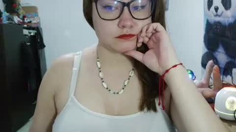 Snapshot of curly_greeneyed chatting on 08-01-26, 02:22 Vannesa online show from 08-01-26, 02:22