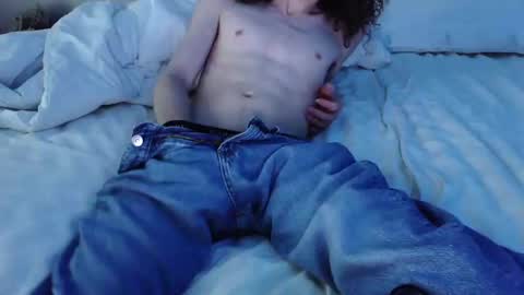 Snapshot of curlydelicious chatting on 12-23-25, 08:23 curly fries online show from 12-23-25, 08:23