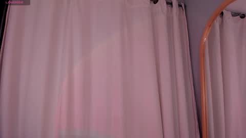 Snapshot of curlyy915e chatting on 02-12-26, 11:44 Curly915e online show from 02-12-26, 11:44